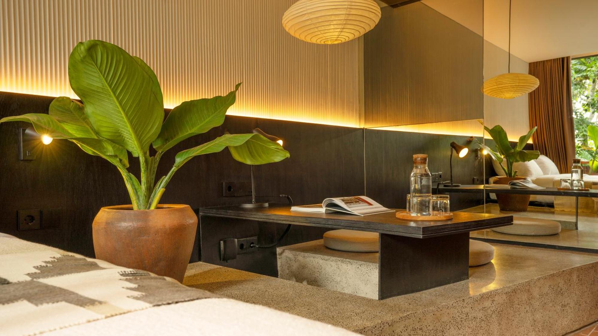 Hotel Titik Dua